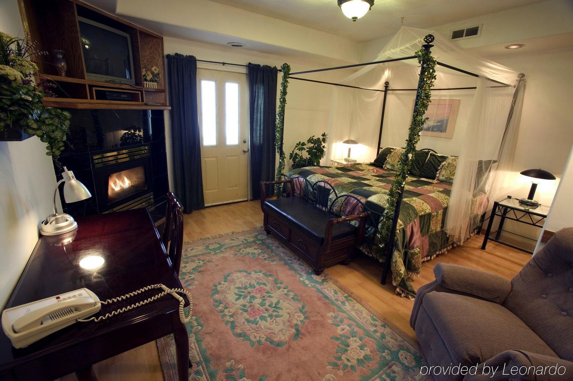 7 Gables Inn & Suites Fairbanks Room photo