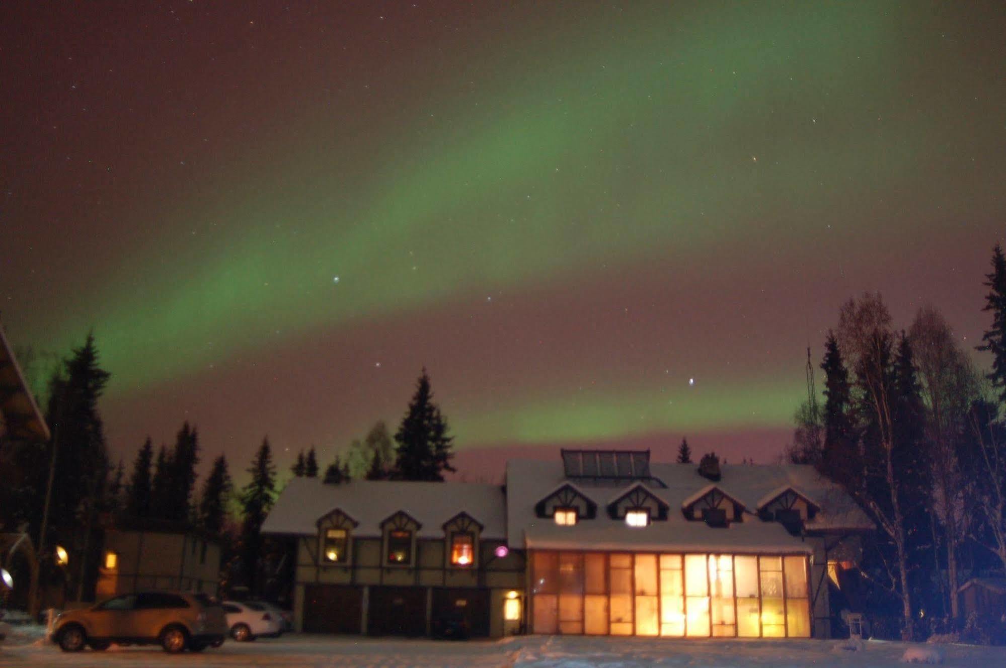 7 Gables Inn & Suites Fairbanks Exterior photo